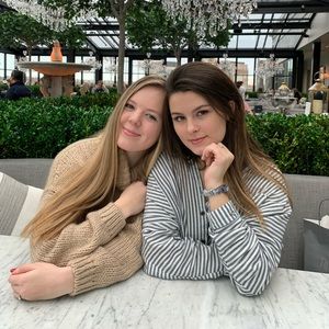 Meet your Posher, Abby